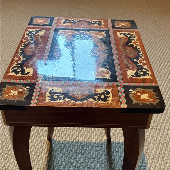 Vintage Italian Music Jewelry Table w Inlaid Marquetry; Swiss Music-'Love Story' - Picture 6 of 16